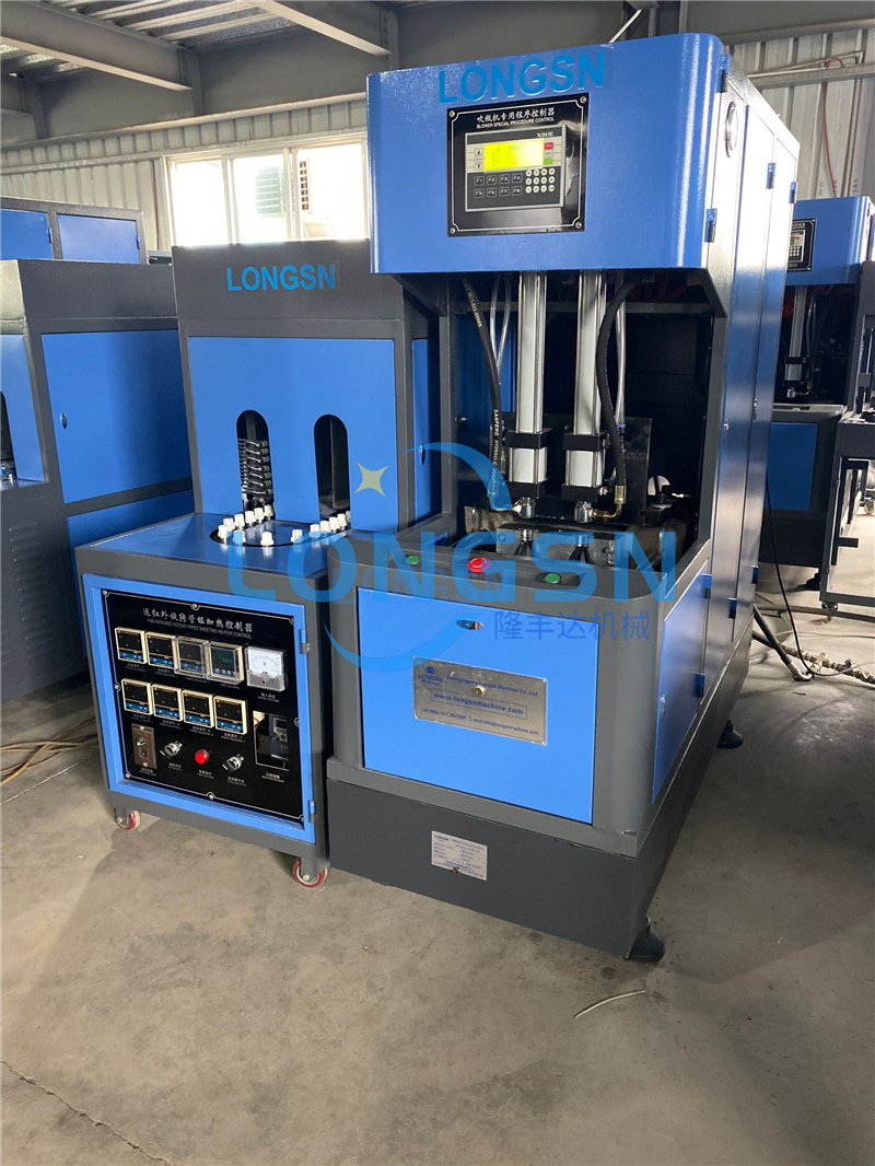 PET blowing machine