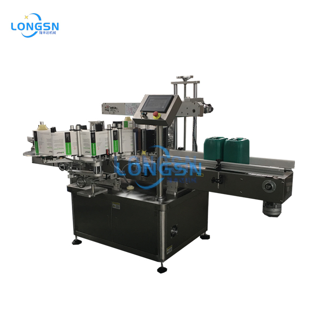 Automatic plastic bottle labeling machine