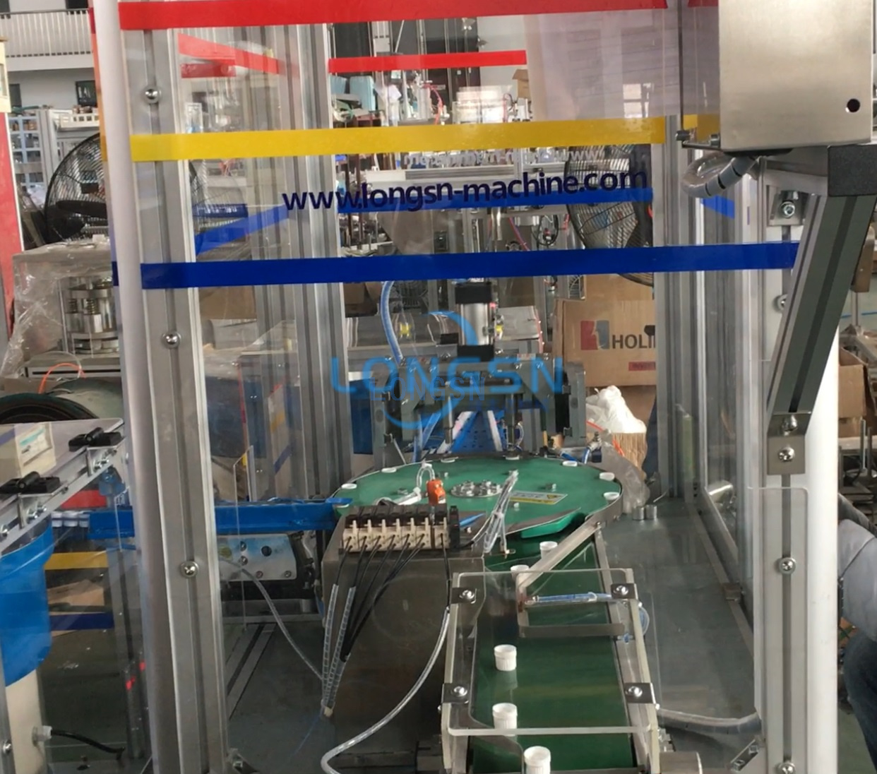 Automatic Plastic Screw Oil Bottle Lid Assembly Machine 